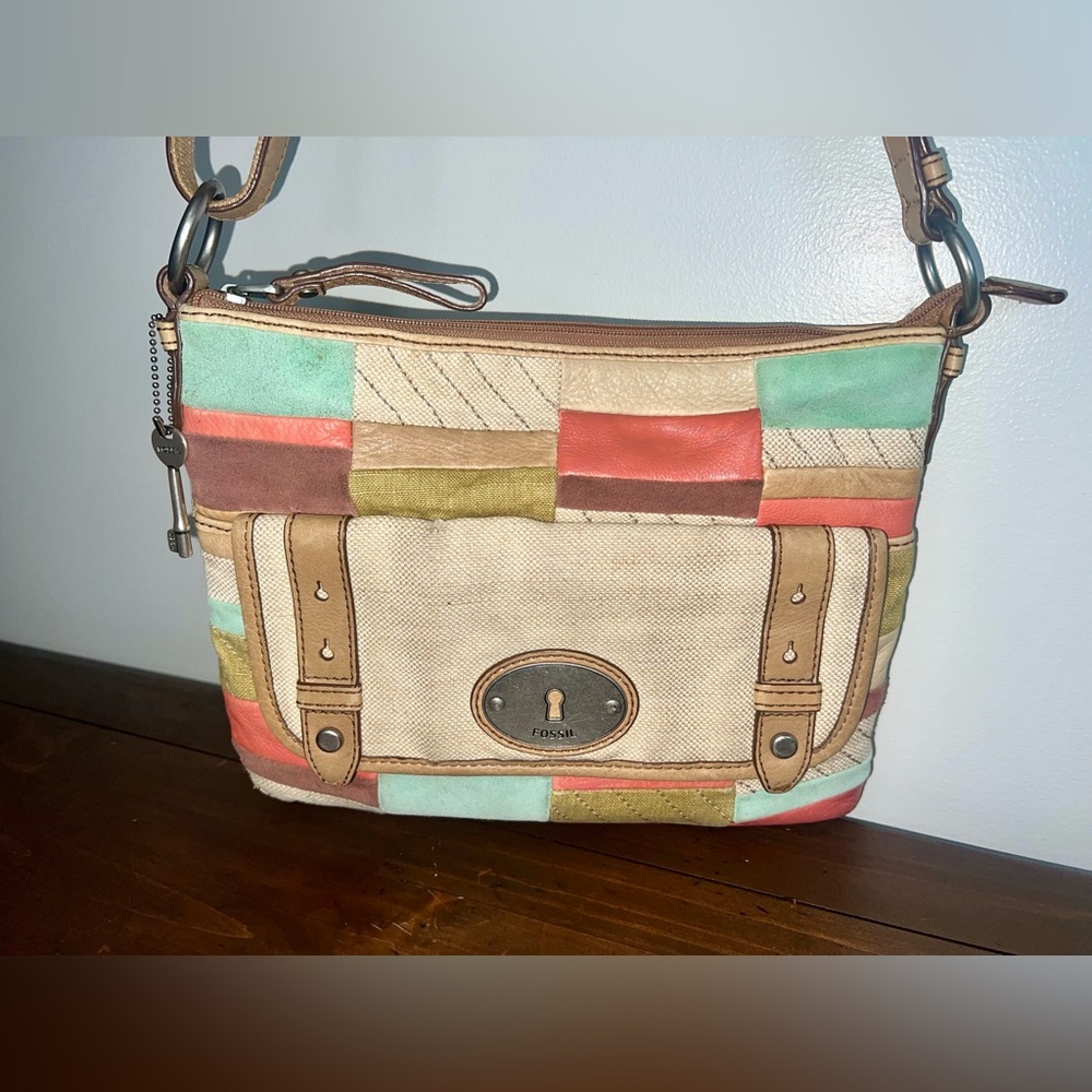 Fossil Maddox Organizer Flap Crossbody in the "Bright Patchwork" colorway.